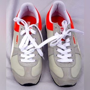 Women’s 6.5 Brand New running shoes. Puma.